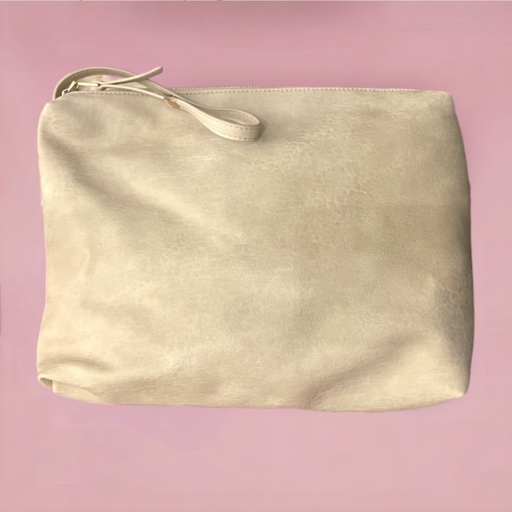 NWOT XL Madison West Cosmetic Bag